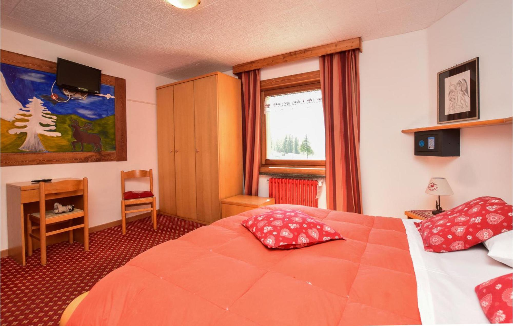 Stunning Apartment In Valtournanche With Kitchen Valtournenche Luaran gambar