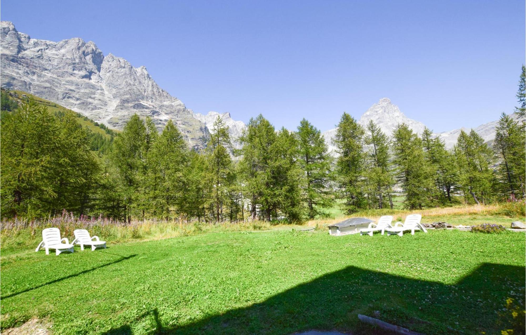Stunning Apartment In Valtournanche With Kitchen Valtournenche Luaran gambar
