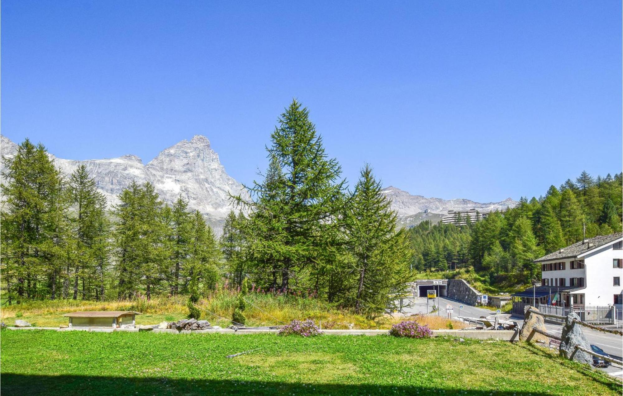 Stunning Apartment In Valtournanche With Kitchen Valtournenche Luaran gambar